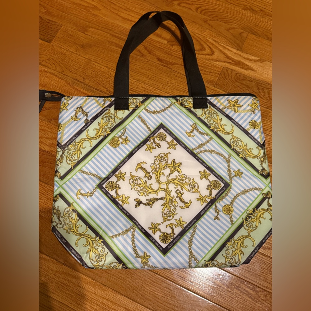 Victoria's Secret Tote w/ two bags!!! Thermal bag NWOT